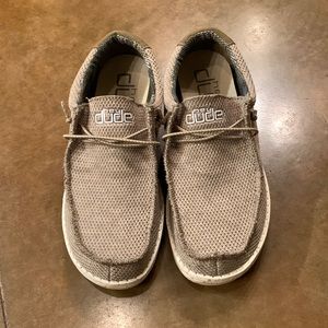 Hey Dudes Size Youth 6-7. Excellent condition worn less than 5 times.